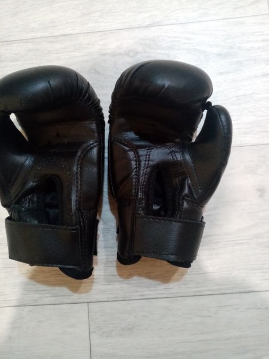 Боксёрские перчатки