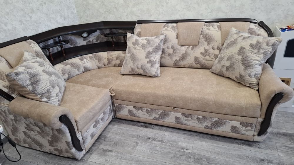 Продам диван в хорошем состоянии