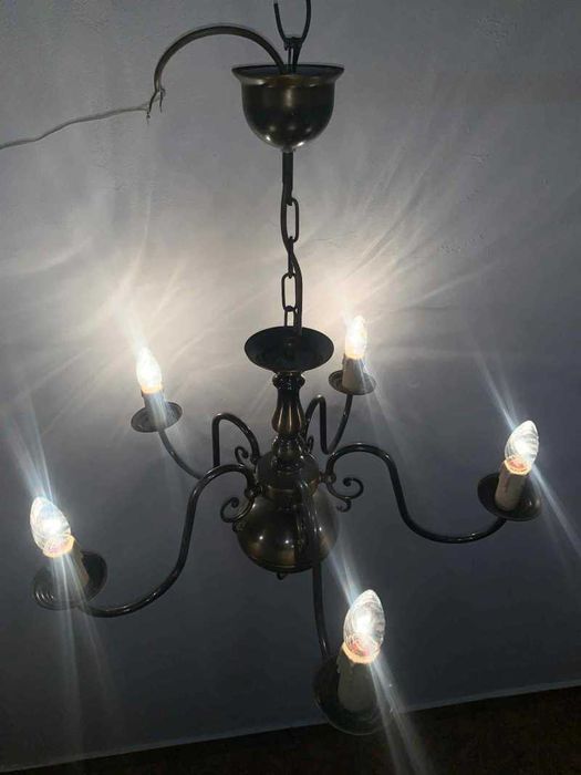 Candelabru din cupru cu cinci brate