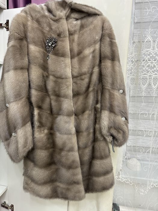 Продам норковую шубу