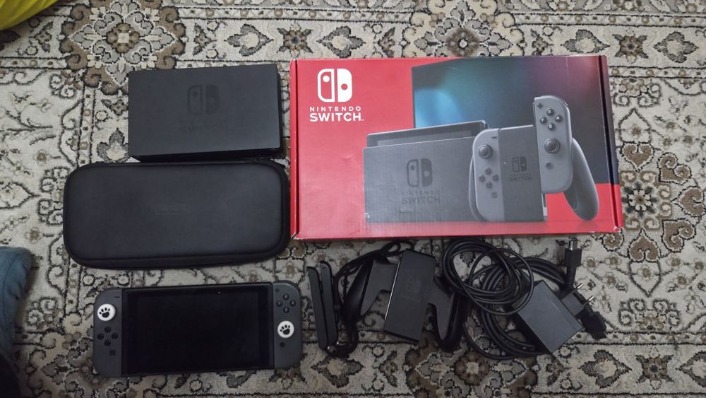 Продам Nintendo switch (rev.2)