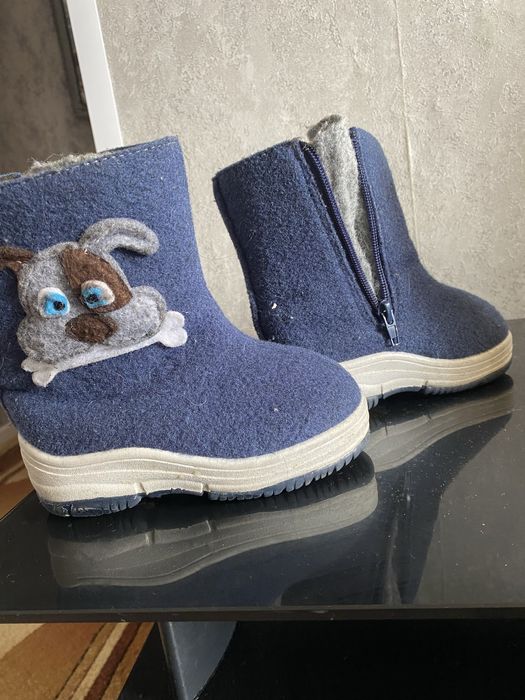 Продам сапожки на мальчика