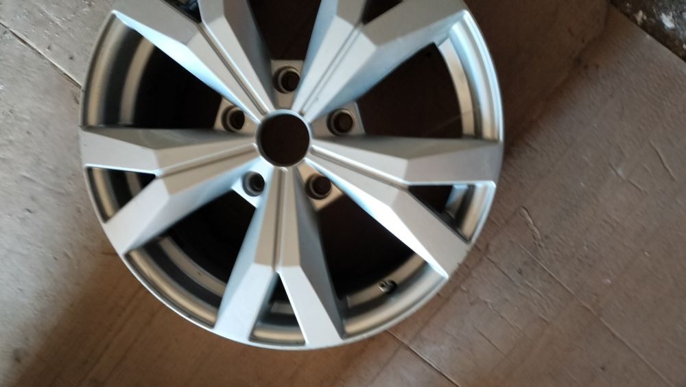 Продам титановый диск R17