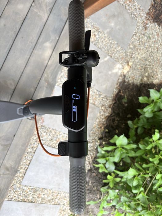 Trotinetă electrică Ninebot KickScooter E2 Plus – 500 km – Brașov