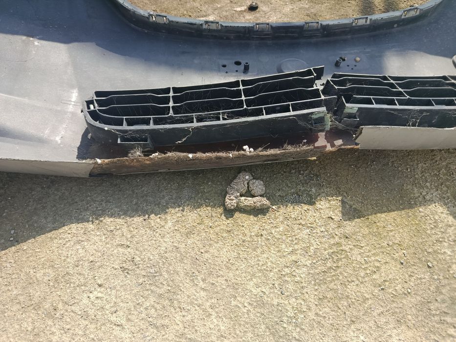 Бампер оригинал на Камри 40