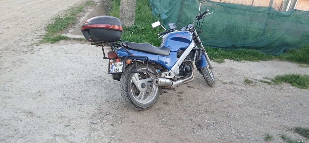 Honda NTV650 revere