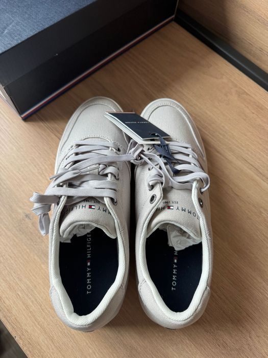 Pantofi/Tenesi/Sneakers Tommy Hilfiger originali noi