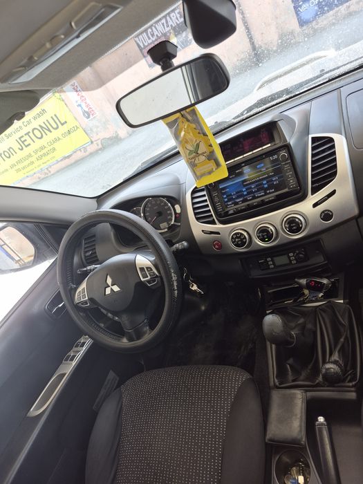 Se vinde Mitsubishi L200