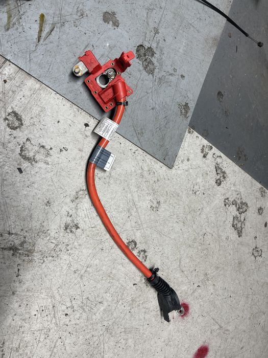 Capsa pirotehnica bmw f10 f06 borna plus bmw f10 f06