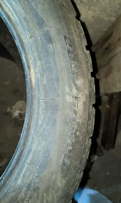 Продам 2 покрышки р 20