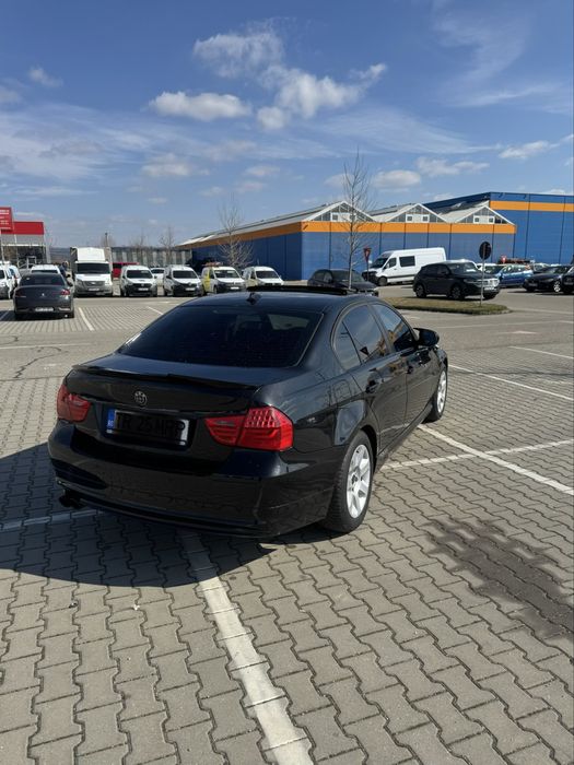 BMW E90 320D Facelift 2009