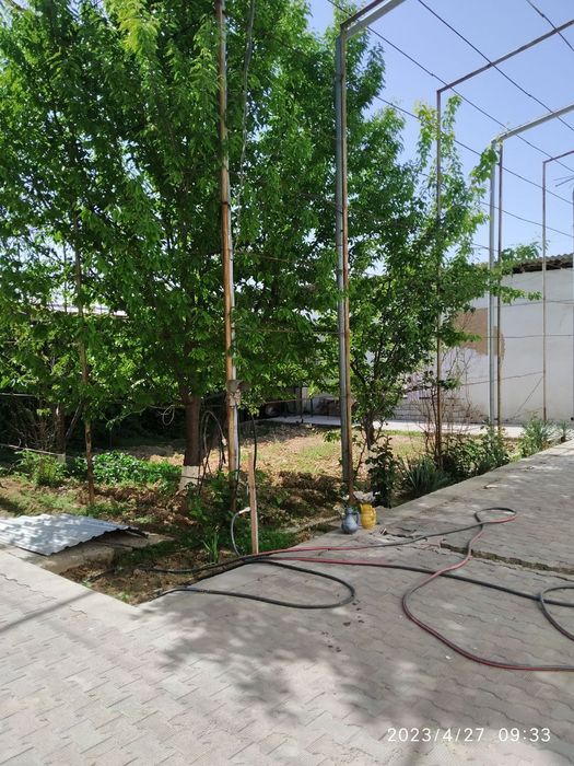 Hamma sharoitlar bor uy sotiladi