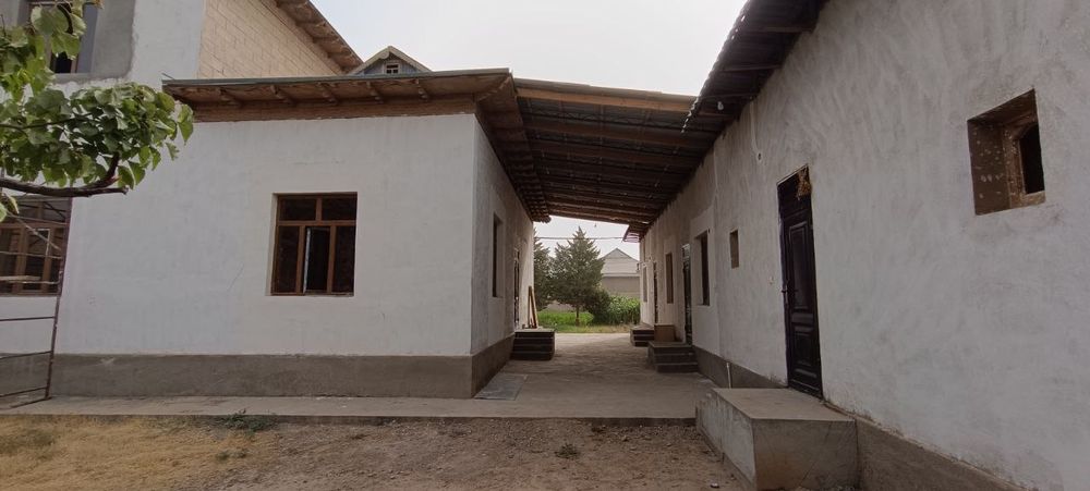 Ёшлик махалла ховли  7 хона, 9 сотох