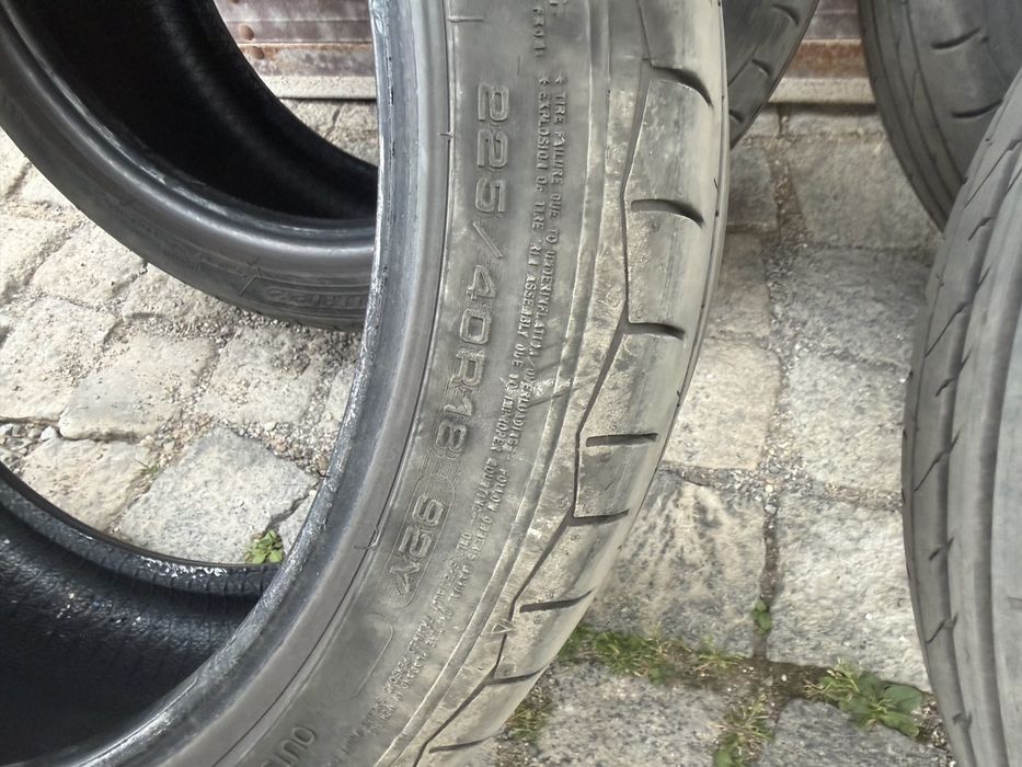 225/40 R18 летни гуми Debica