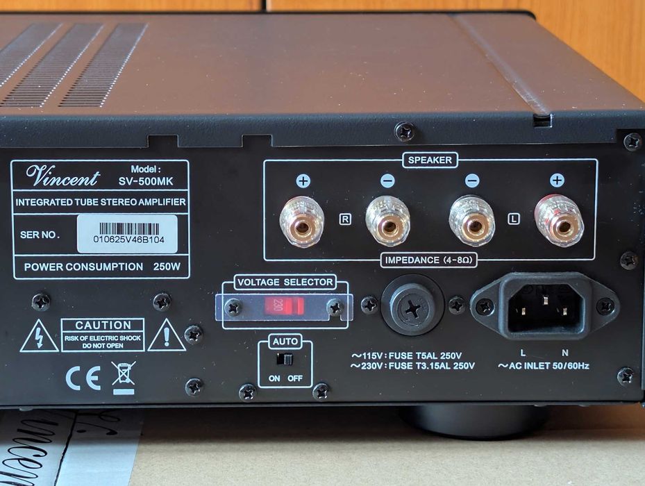 Amplificator Integrat Hibrid Tuburi Vincent SV-500 MK