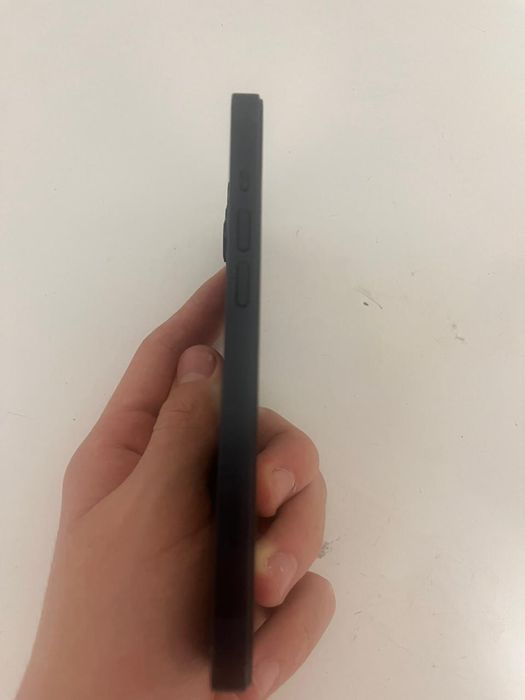 Айфон 13 заблокирован