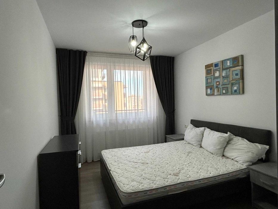 Proprietar vand apartament 2 camere Urban Plaza cu loc de parcare suprateran