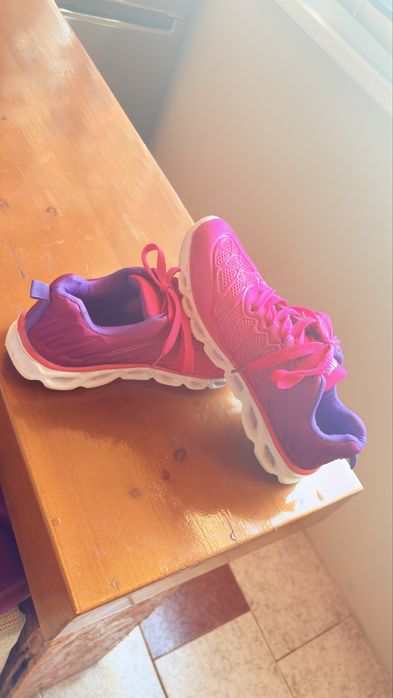 Дамски маратонки, номер 39!