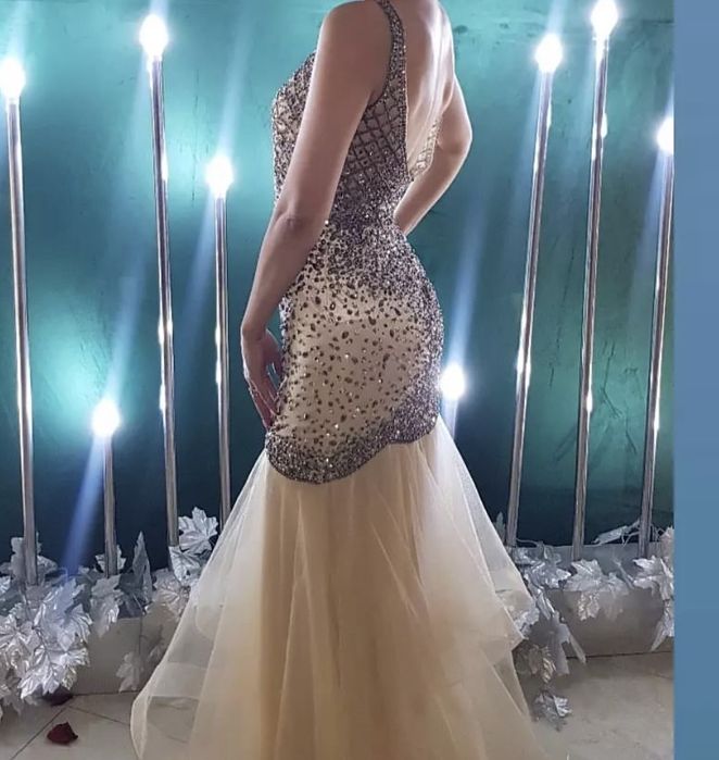 Продам вечернее платье