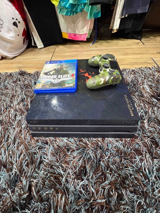 Playstation 4 fara fire cu maneta in plus si un joc model limitat