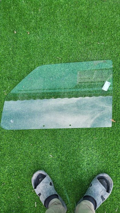 Стекло двери faw