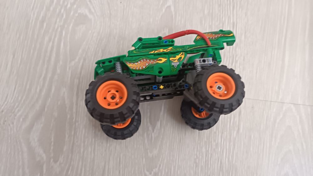 Машинка лего оригинал