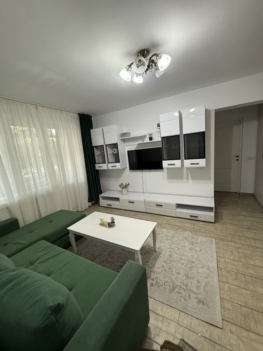 Apartament 3 camere de inchiriat zona ACR