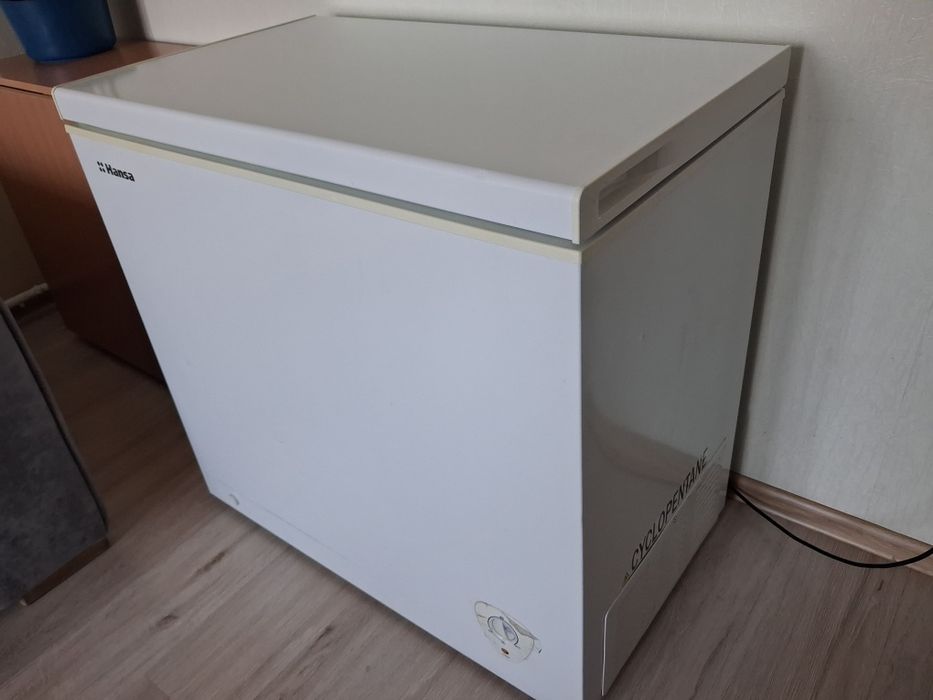 Продам морозильник