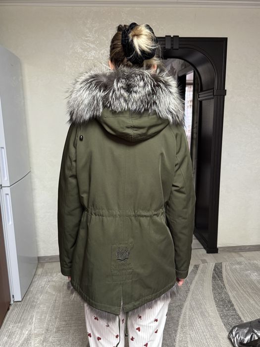 Продам парку натуралка