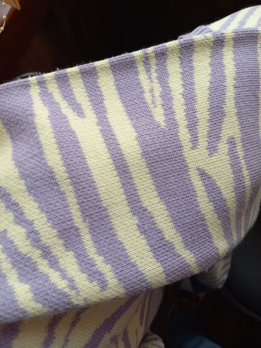 Дамски блузи и пуловери