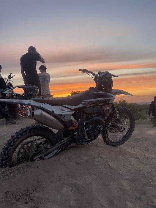 Продам zuumav s8