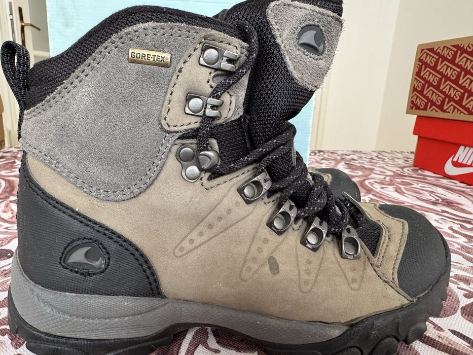 Дамски планински обувки Viking