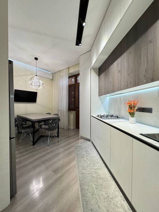 Яккасарайский район 4х комнатная Евроремонт прачечная гардероб 140м²