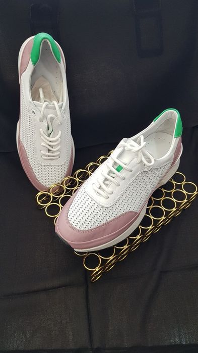 37размер  кроссовки кожаные премиум качество