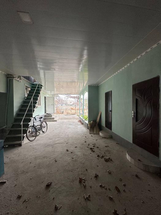 Продается участок 9 соток, 4 комнаты, кухня отдельно