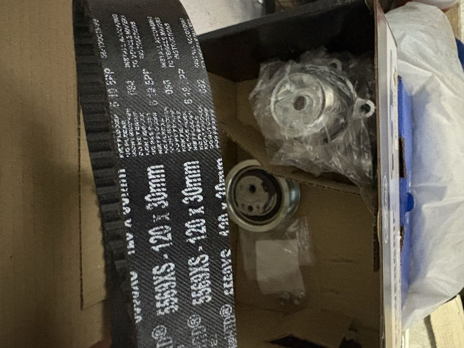 Ангренажен ремък в комплект с водна помпа