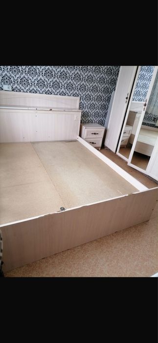 Спальни гарнитур срочно