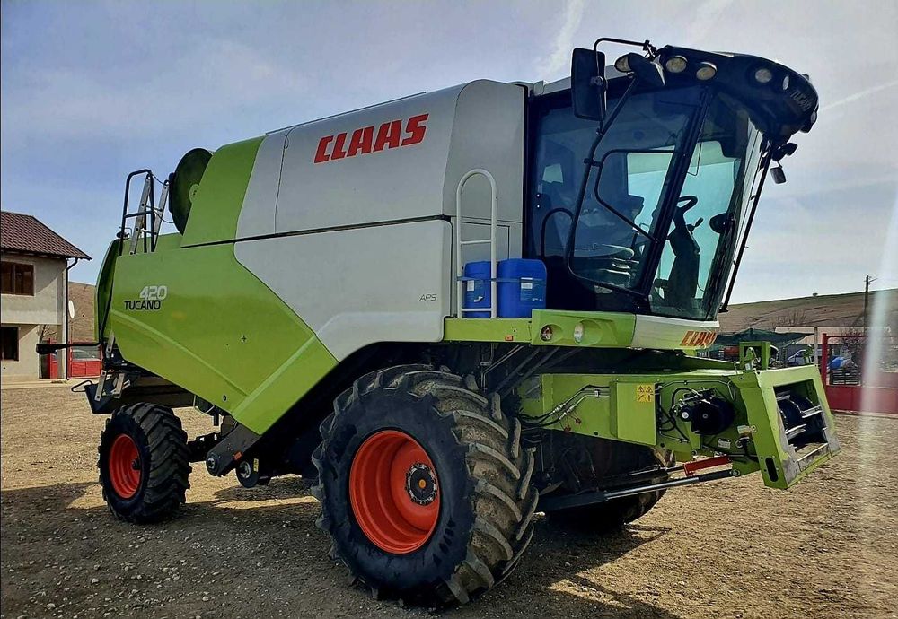 Claas Tucano 420