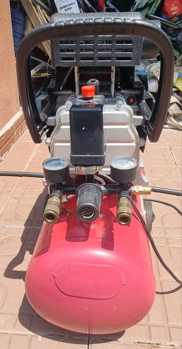 Compresor 24 l, stare buna, 300 lei,