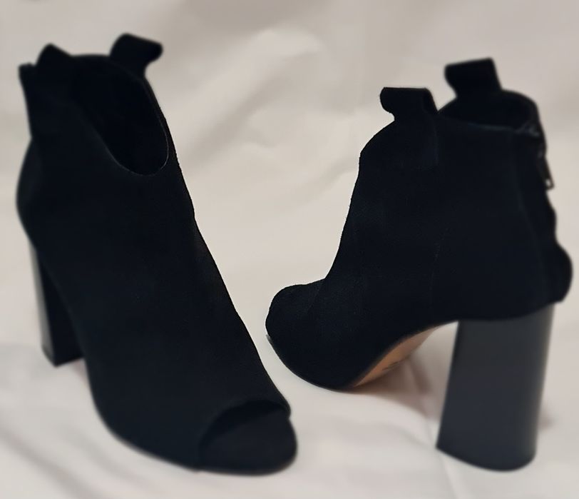 Botine cu vârf decupat, din piele întoarsă - Premium selection