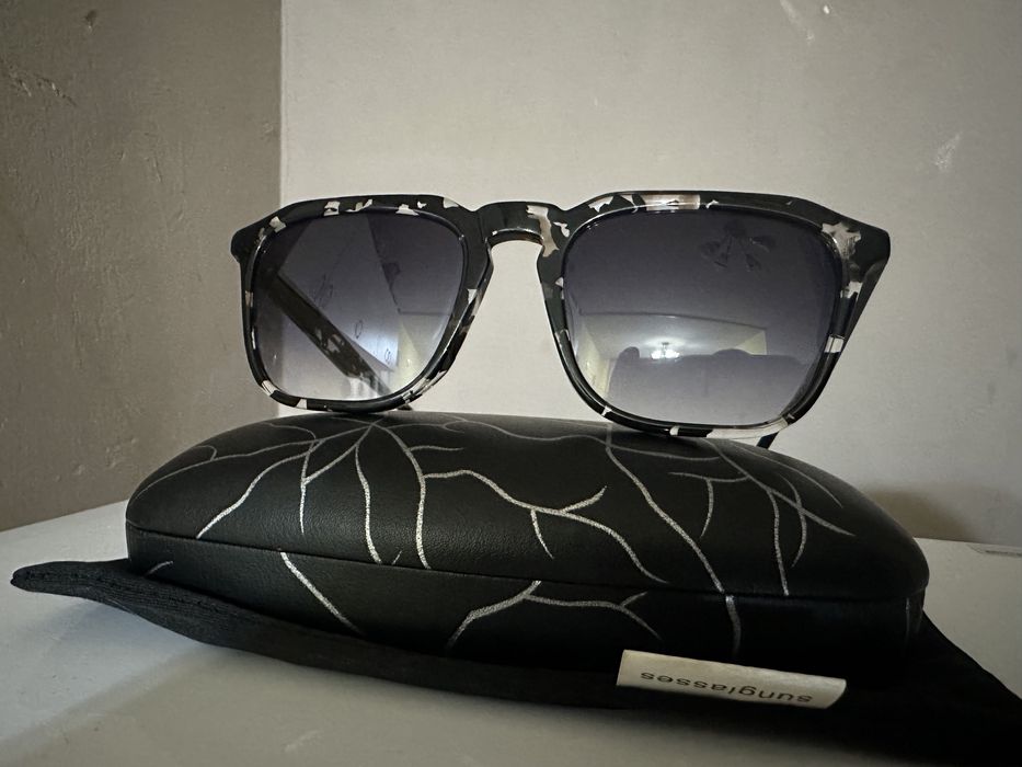 Слънчеви очила HAWKERS + подарък