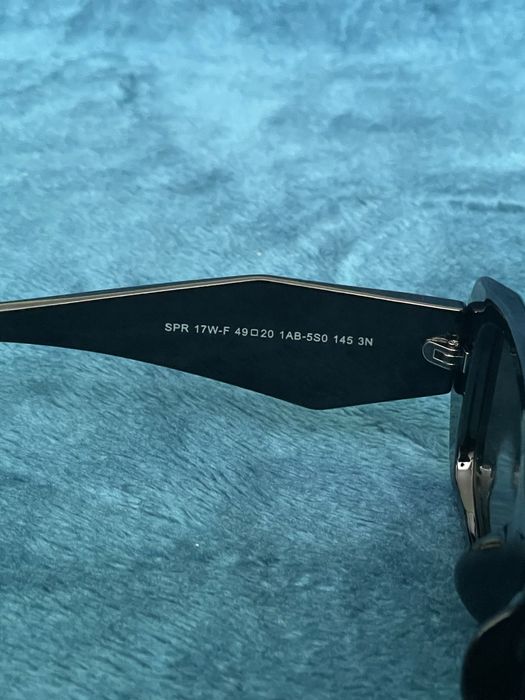 Ochelari de soare prada