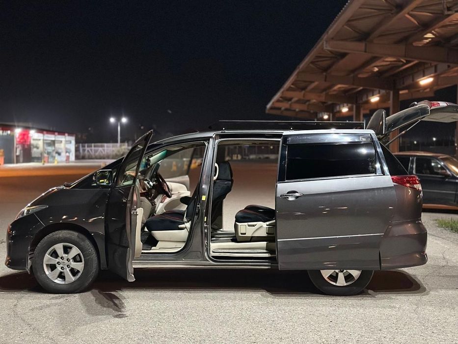 Тойота Эстима минивен