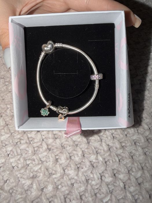 Чисто нова оригинална гривна Pandora