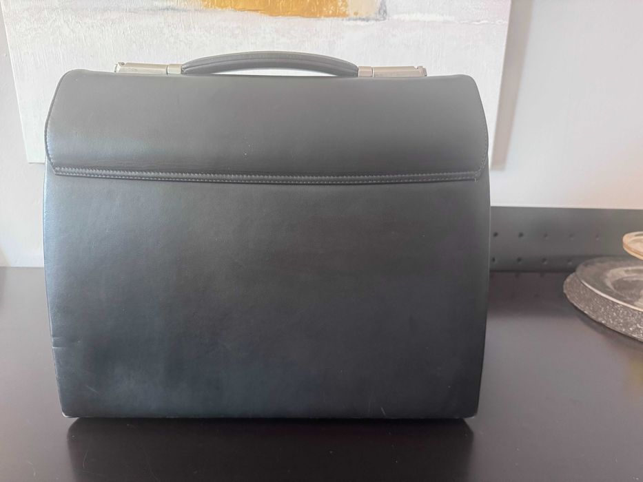 бизнес чанта BMW