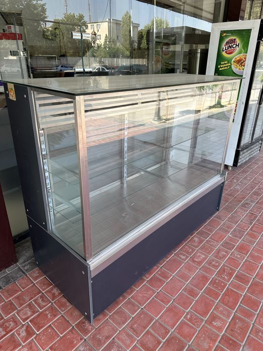 Витринный холодильник