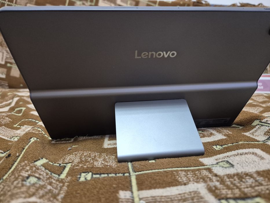 Продам планшет новый