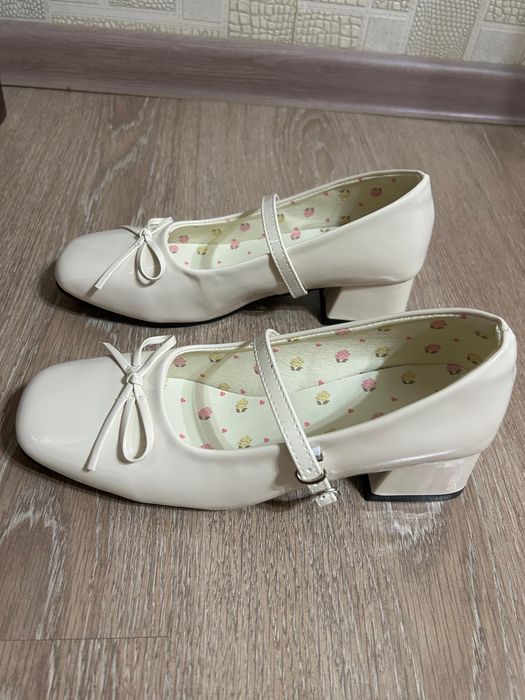 Женская обувь, туфли