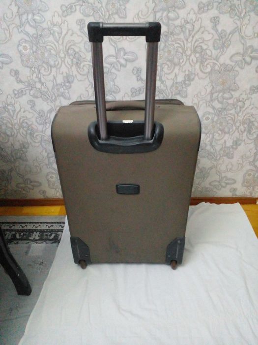 Чемодан большой б/у
