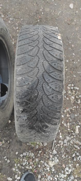 Продам покрышки зимние